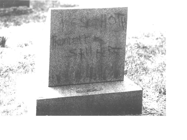 inconnu03_lovecraft-tomb-2.gif